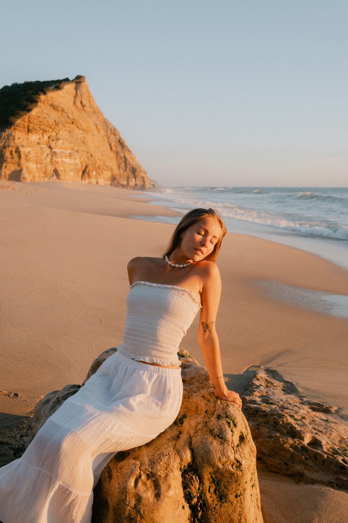 Amelia by the coast in Ericeira