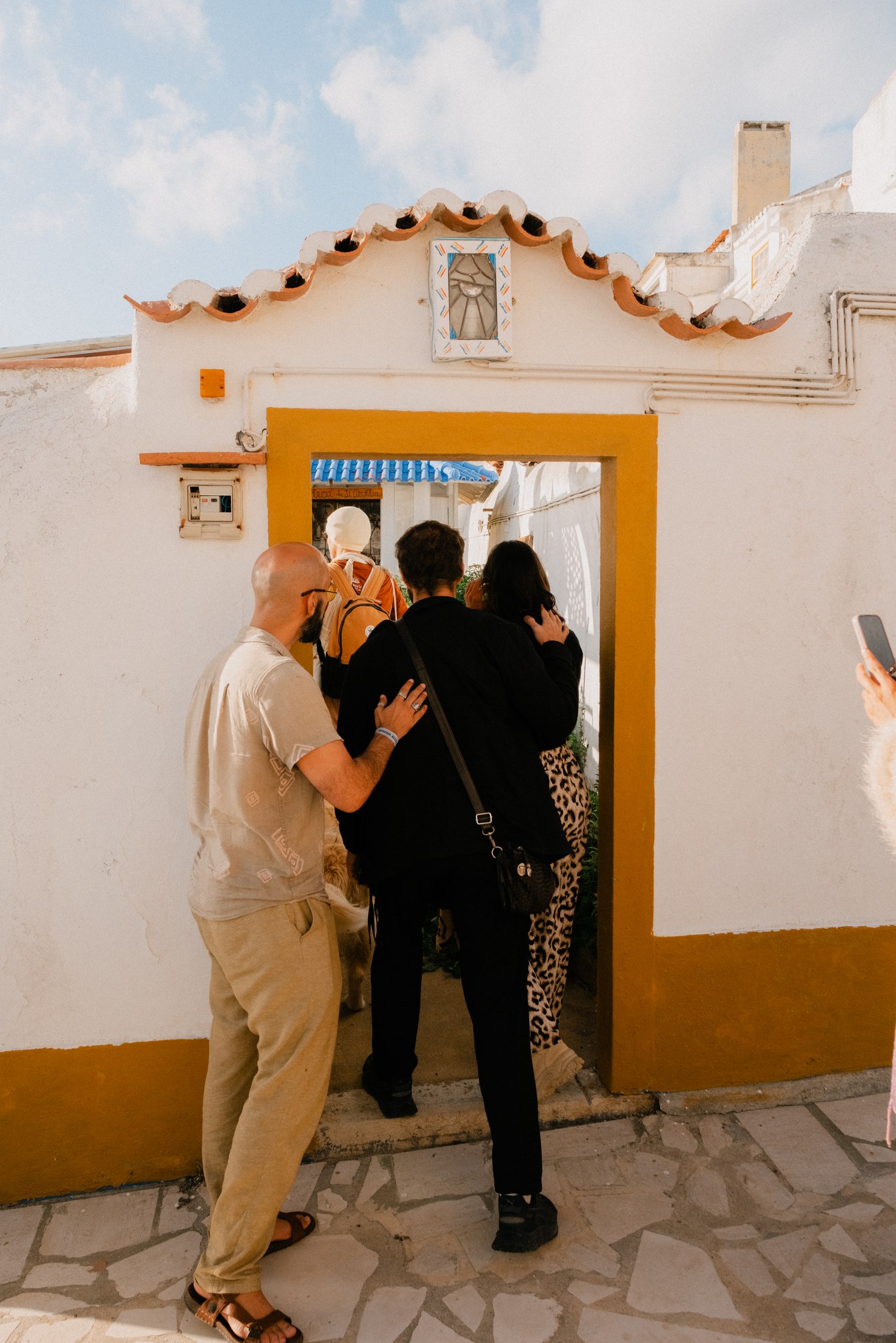 Guests arriving for dinner in Ericeira