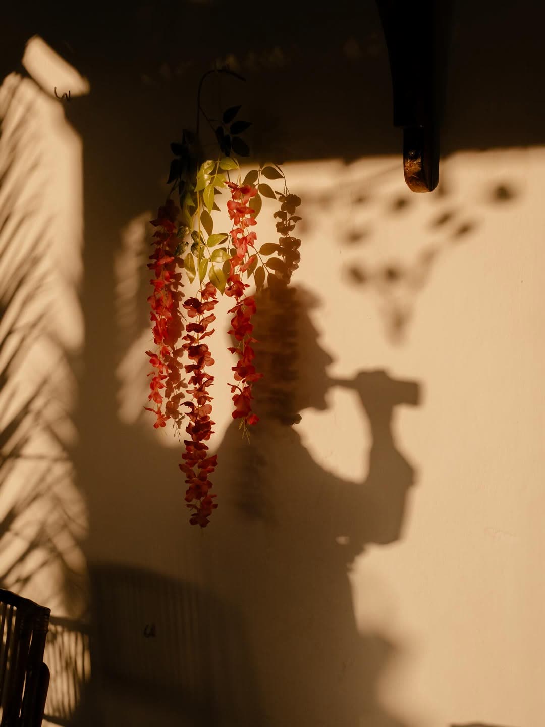 Warm floral shadows at a wedding